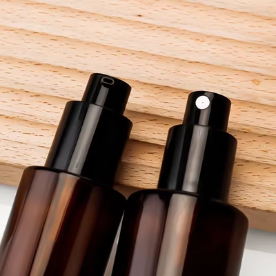 30 ml 50 ml 80 ml 100 ml Bernsteinfarbene Kosmetikglaspumpen Flaschen Wiederauffüllbare Sprühflasche
